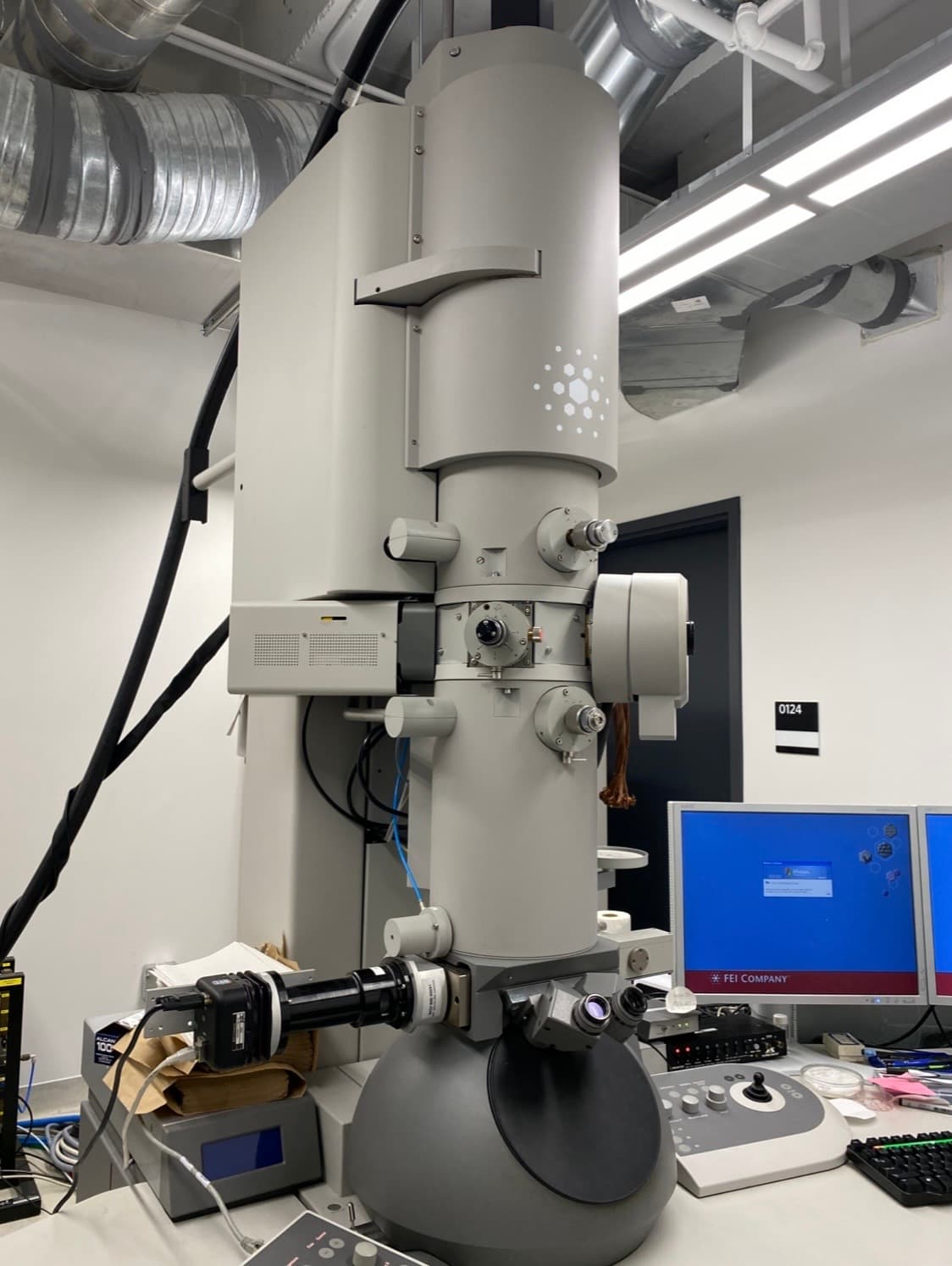 Cryo-TEM Nanoscale Biomolecular Ultrastructure Suite